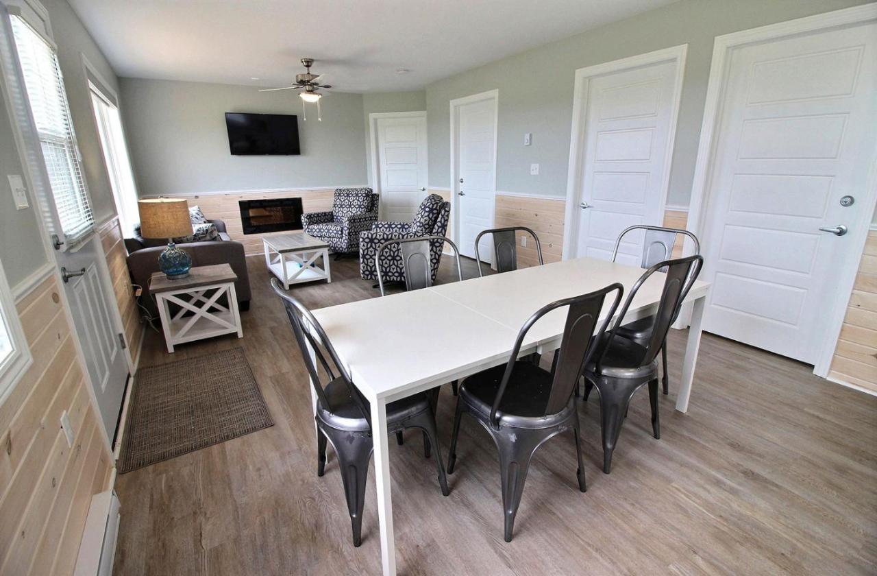 Cavendish Bosom Buddies Cottage Resort Екстер'єр фото